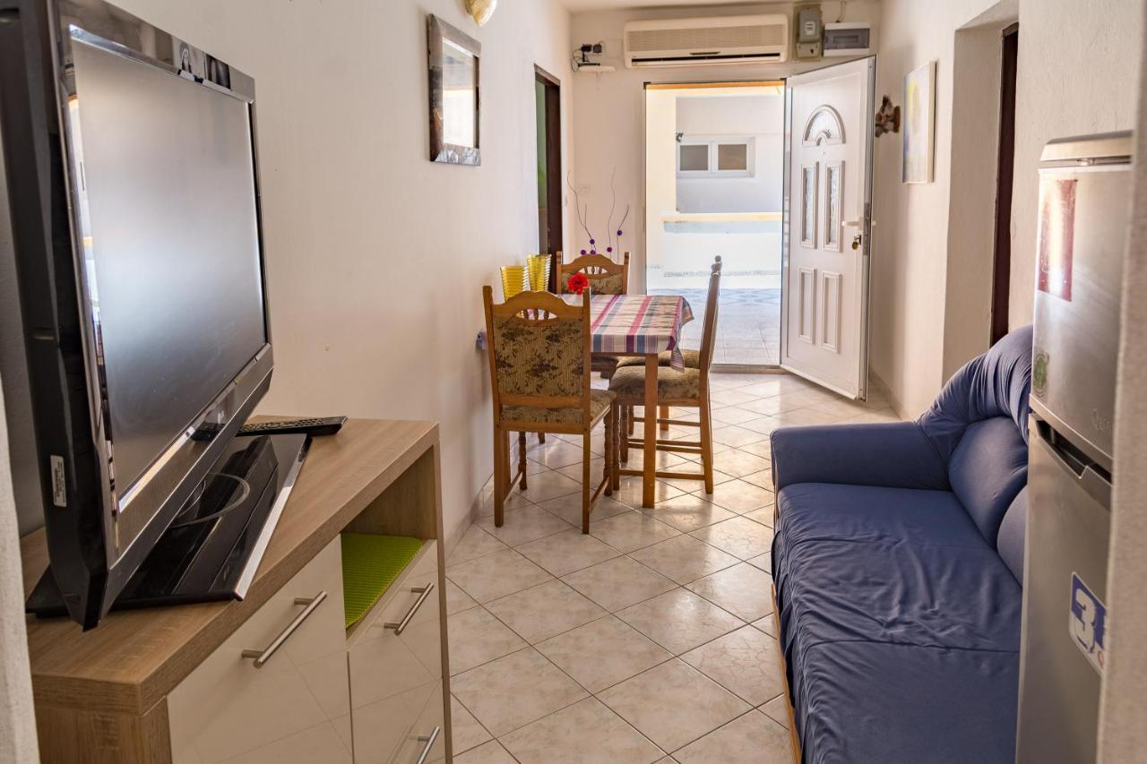 Pag Marina Rooms & Apartment Exterior foto